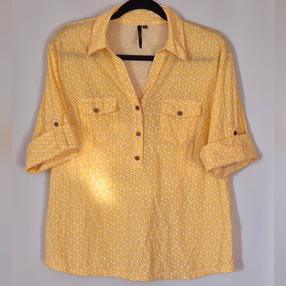 Yellow Gold Blouse with Cuffed 3/4 Sleeves and Peter Pan Collar